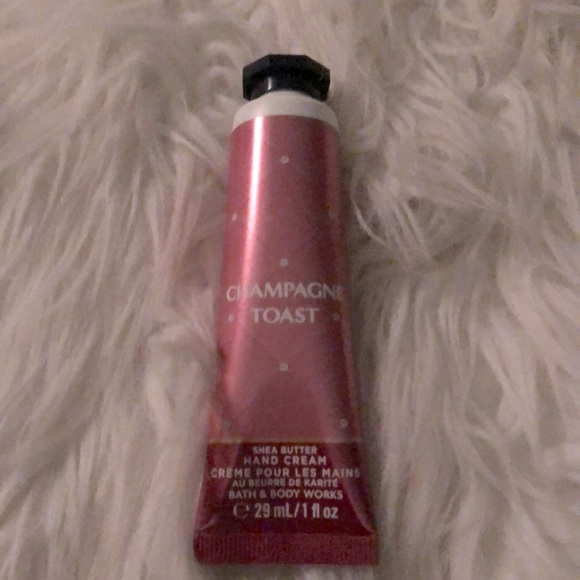 BATH & BODY WORKS Travel Size Shea Butter Hand Cream - Picture 2 of 4